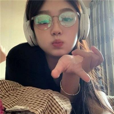 荒唐男荒唐女